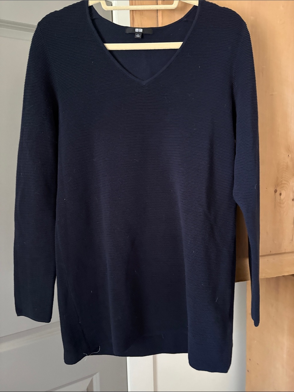 UNIQLO Woman’s Navy V-Neck Sweater